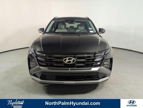 Phantom Black 2025 Hyundai TUCSON SEL Convenience