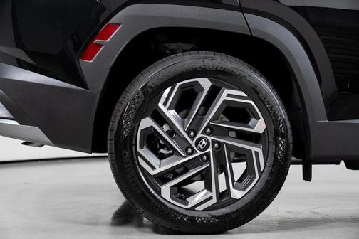 Phantom Black 2026 Hyundai TUCSON SEL Plus