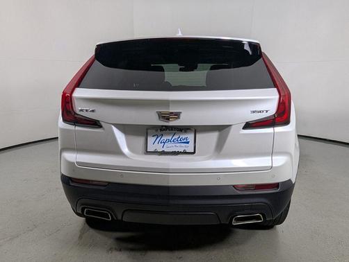 2022 Cadillac XT4 Luxury