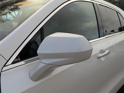 2022 Cadillac XT4 Luxury