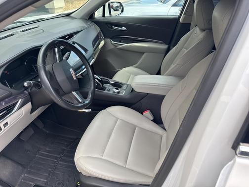 2022 Cadillac XT4 Luxury