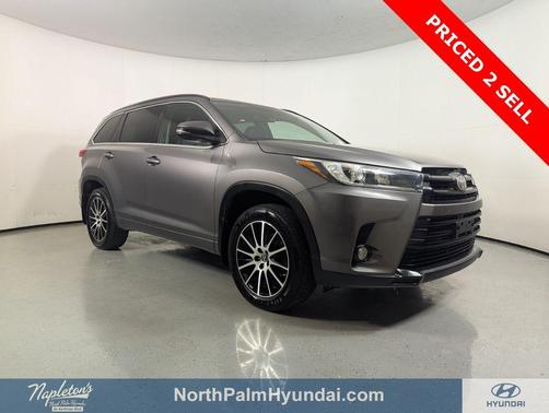 2017 Toyota Highlander SE