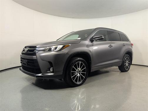 2017 Toyota Highlander SE
