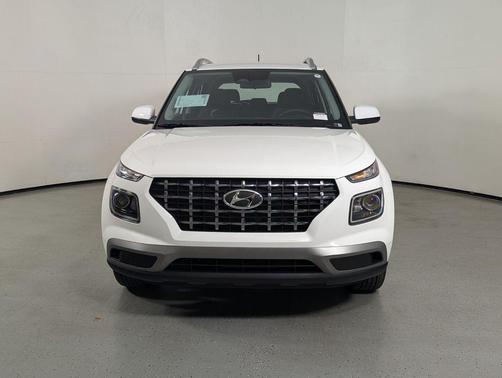 Lunar White 2026 Hyundai VENUE SEL
