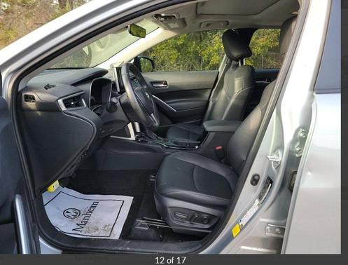 2023 Toyota Corolla Cross XLE