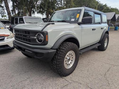 2022 Ford Bronco Base