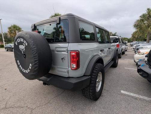 2022 Ford Bronco Base