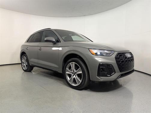 2025 Audi Q5 45 S line Premium