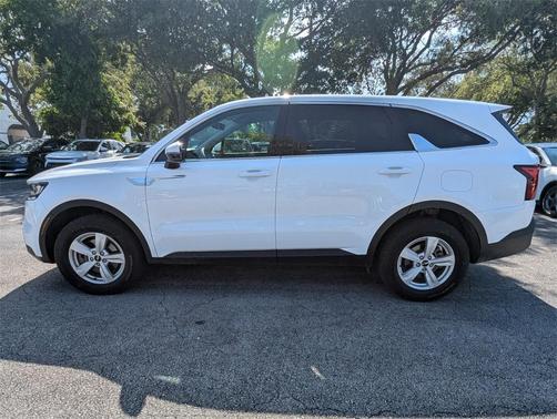 2022 Kia Sorento LX