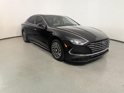 2023 Hyundai SONATA Hybrid SE