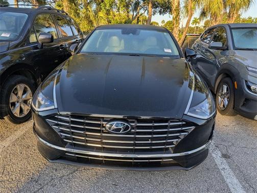 2023 Hyundai SONATA Hybrid SE