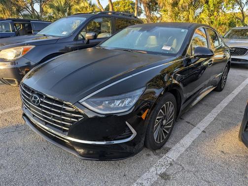 2023 Hyundai SONATA Hybrid SE