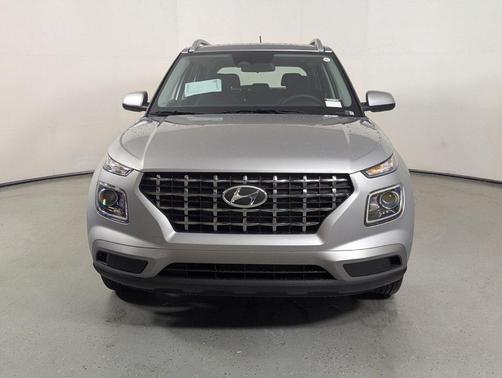 Shimmering Silver 2026 Hyundai VENUE SEL