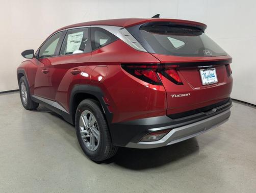 Ultimate Red 2026 Hyundai TUCSON SE