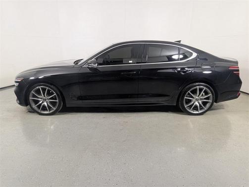 2023 Genesis G70 2.0T RWD