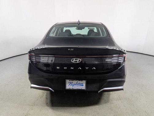 Abyss Black 2026 Hyundai SONATA SE