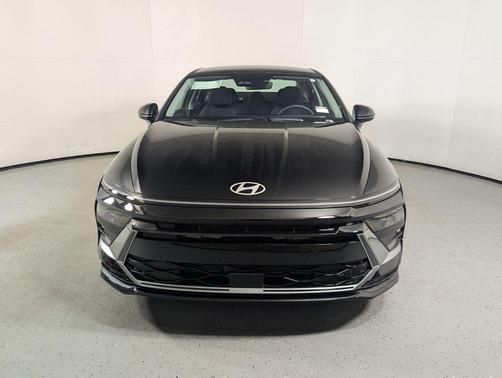 Abyss Black 2026 Hyundai SONATA SE