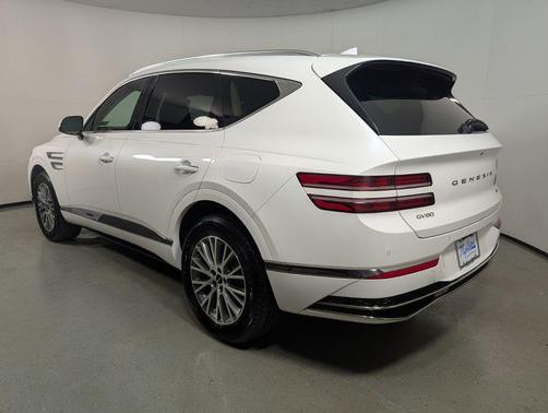 Uyuni White 2025 Genesis GV80 2.5T