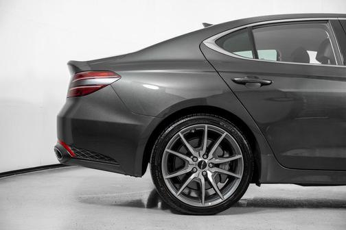 Makalu Gray 2026 Genesis G70 2.5T RWD