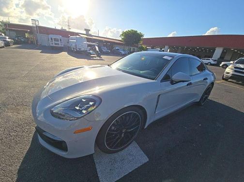 Chalk 2023 Porsche Panamera Platinum Edition