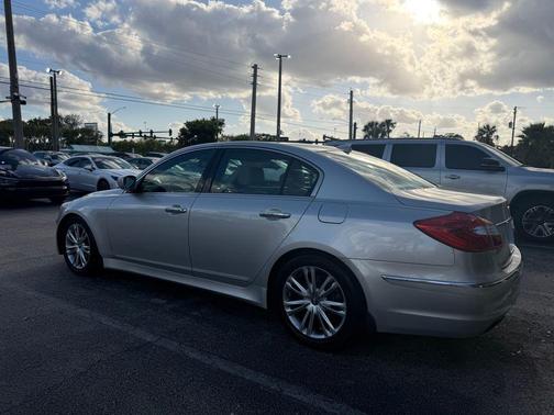 2013 Hyundai Genesis 3.8
