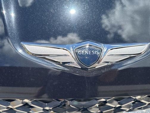 Vik Black 2025 Genesis GV70 2.5T AWD
