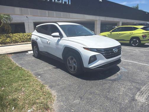 White Pearl 2024 Hyundai TUCSON SEL