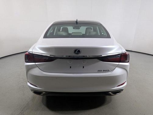 2024 Lexus ES 350 Luxury