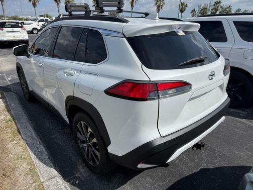 2022 Toyota Corolla Cross XLE