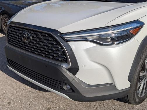 2022 Toyota Corolla Cross XLE