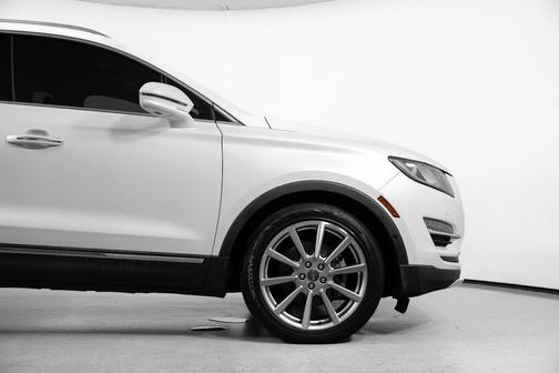 White Platinum Metallic Tri-Coat 2019 Lincoln MKC Reserve