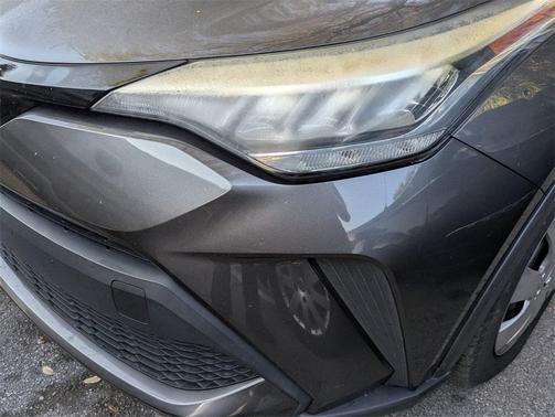 2021 Toyota C-HR LE
