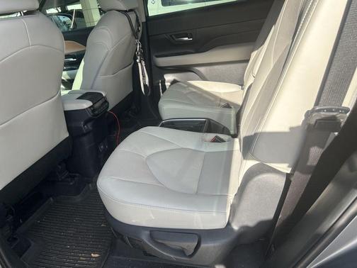Heavy Metal 2025 Toyota Grand Highlander Limited