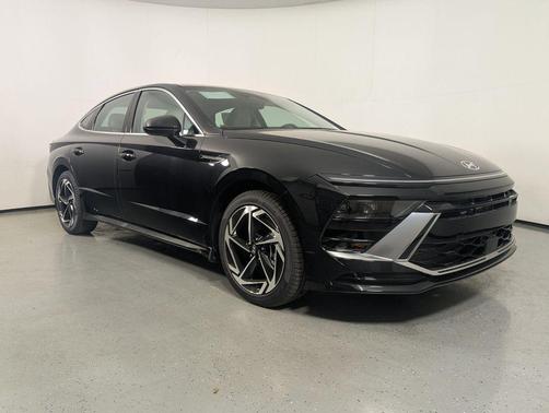 Abyss Black 2026 Hyundai SONATA SEL