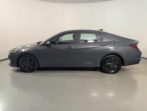 Ecotronic Gray 2023 Hyundai ELANTRA SEL