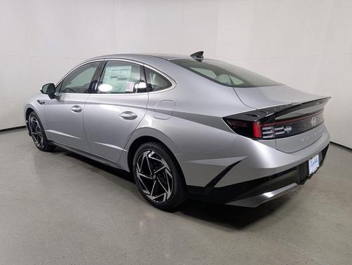 Aero Silver 2026 Hyundai SONATA SEL