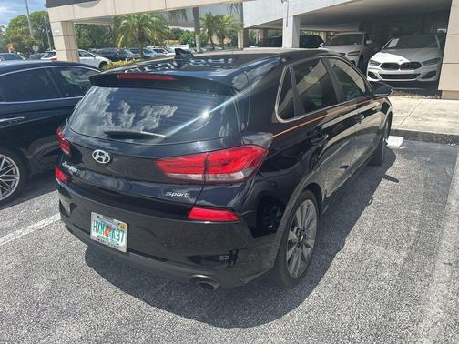 Black Noir Pearl 2018 Hyundai Elantra GT Sport