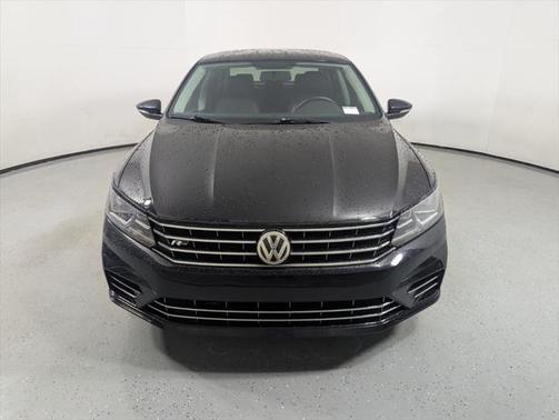 2017 Volkswagen Passat 1.8T R-Line w/Comfort