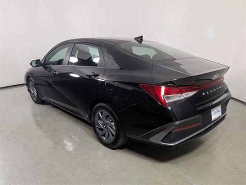 2024 Hyundai ELANTRA HEV Blue