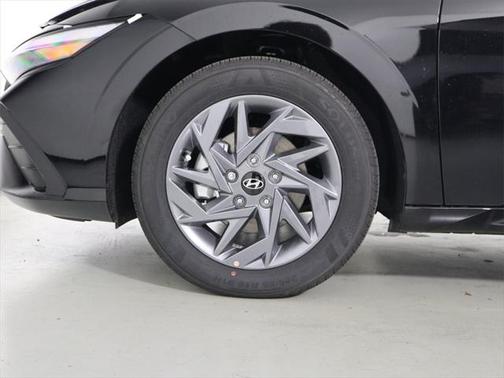 2024 Hyundai ELANTRA HEV Blue