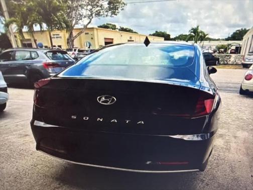 2022 Hyundai SONATA SE