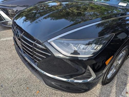 2022 Hyundai SONATA SE