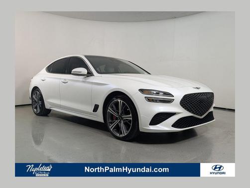 Uyuni White 2025 Genesis G70 2.5T RWD
