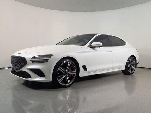 Uyuni White 2025 Genesis G70 3.3T AWD Sport Advanced