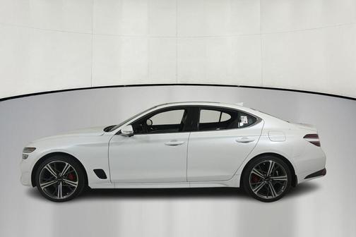 Uyuni White 2025 Genesis G70 3.3T AWD Sport Advanced