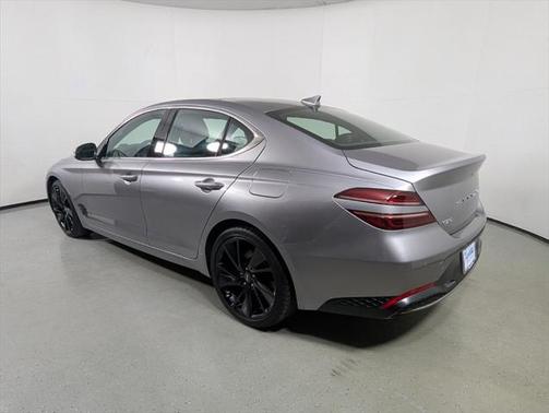 2023 Genesis G70 2.0T RWD