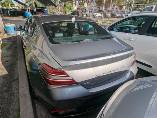 2023 Genesis G70 2.0T RWD