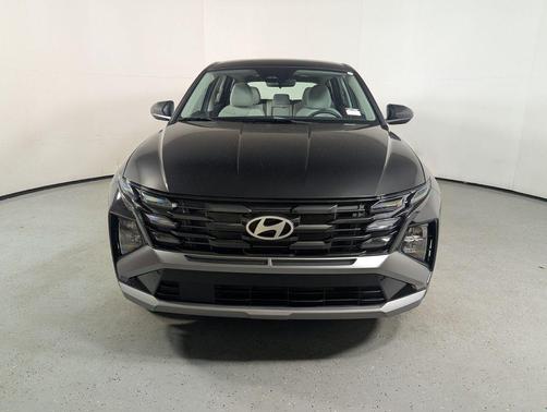 Phantom Black 2026 Hyundai TUCSON SE