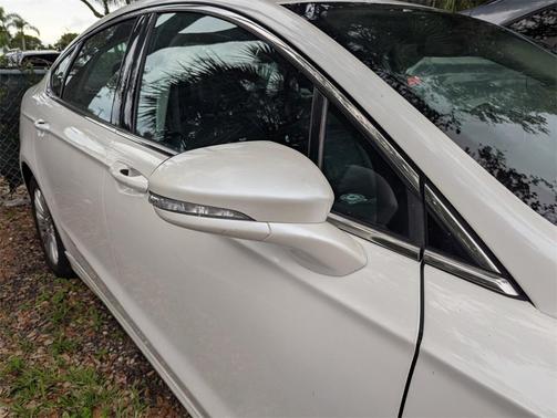 2014 Ford Fusion Hybrid SE
