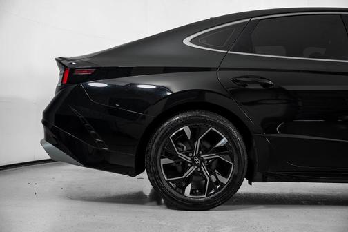Onyx Black 2024 Hyundai SONATA SEL